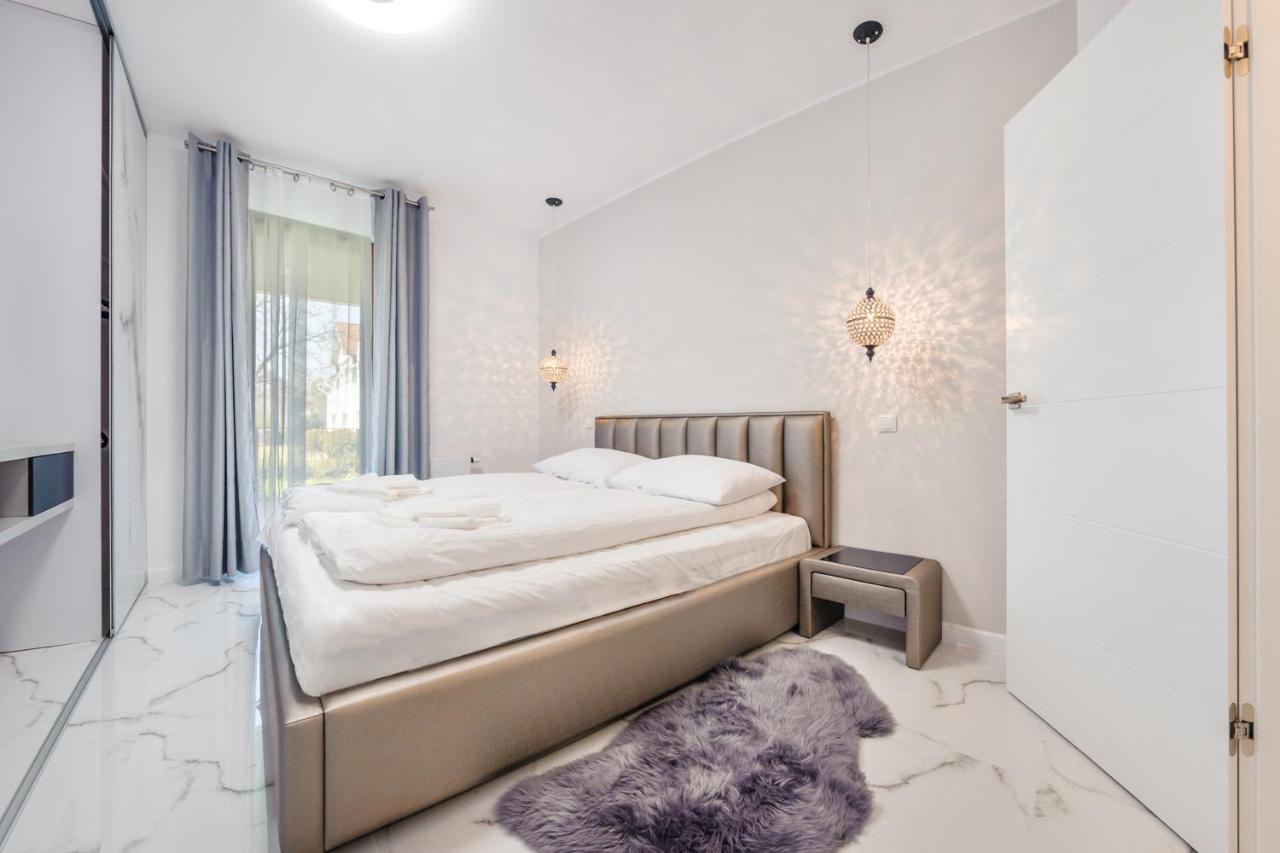 Luxury Long Island Suite Gdansk Exterior photo