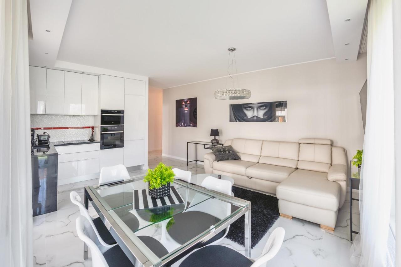 Luxury Long Island Suite Gdansk Exterior photo