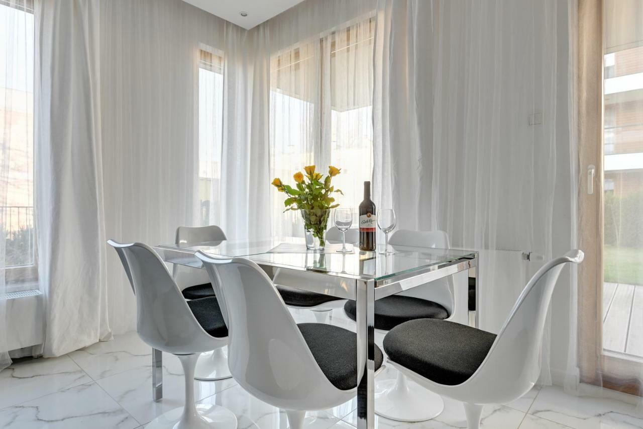 Luxury Long Island Suite Gdansk Exterior photo