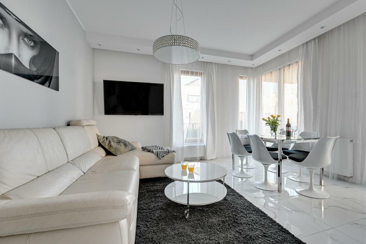 Luxury Long Island Suite Gdansk Exterior photo